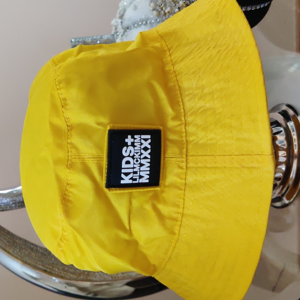 Zara cute little boys hat - Picture 2 of 4